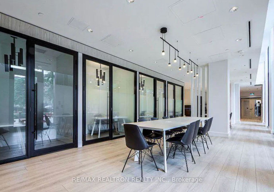 30-tretti-way-toronto-ontario-c12327655