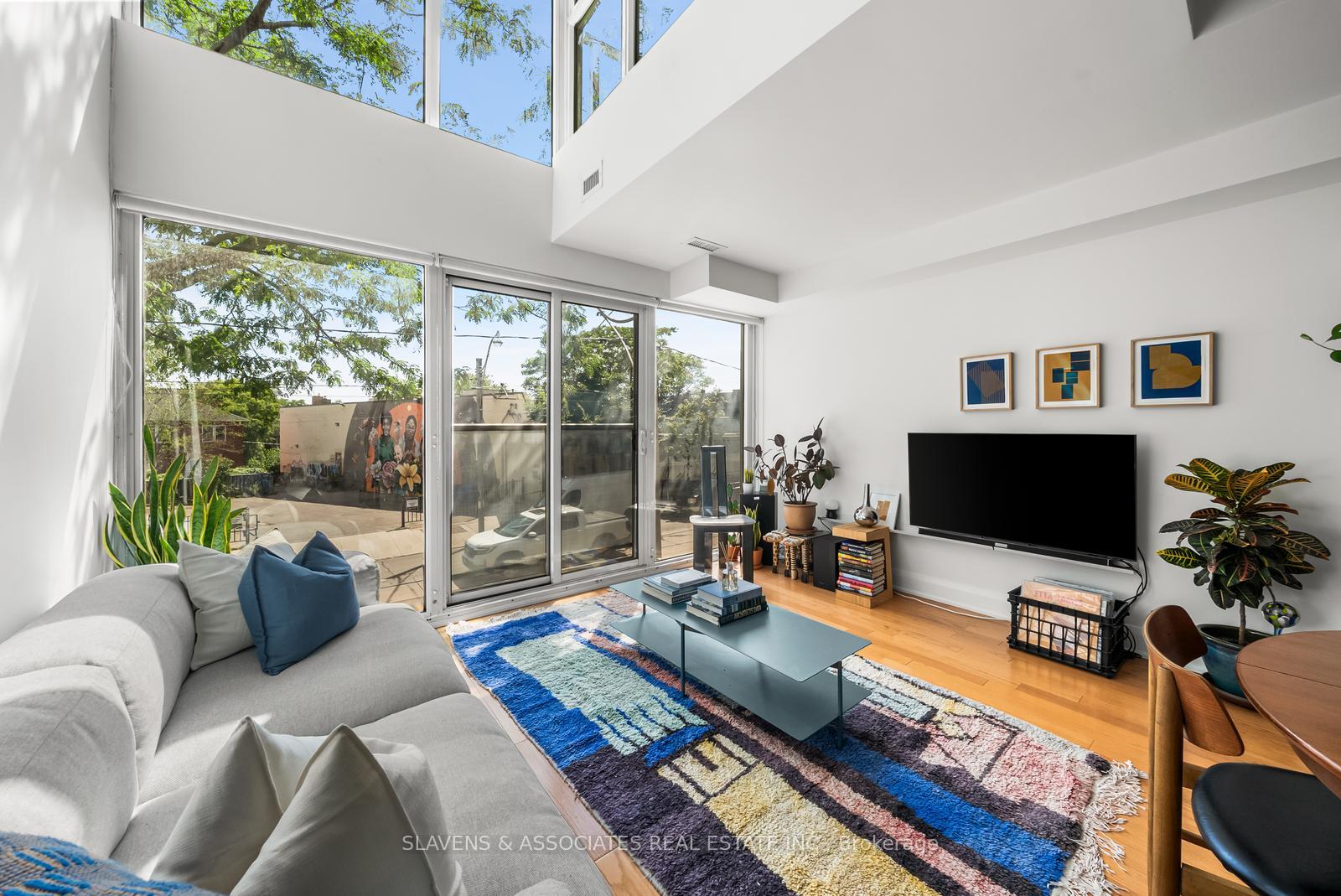 1636-dundas-street-w-w-toronto-ontario-c12327757