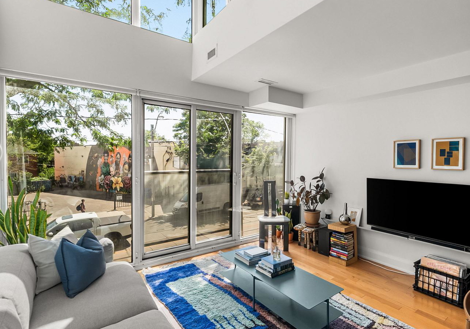 1636-dundas-street-w-w-toronto-ontario-c12327757