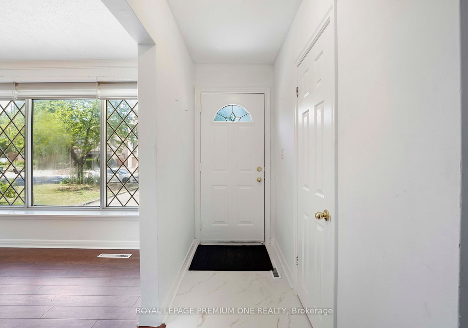 139-mckee-avenue-north-york-ontario-c12327765