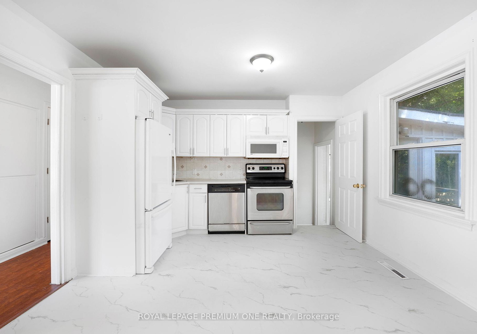 139-mckee-avenue-north-york-ontario-c12327765