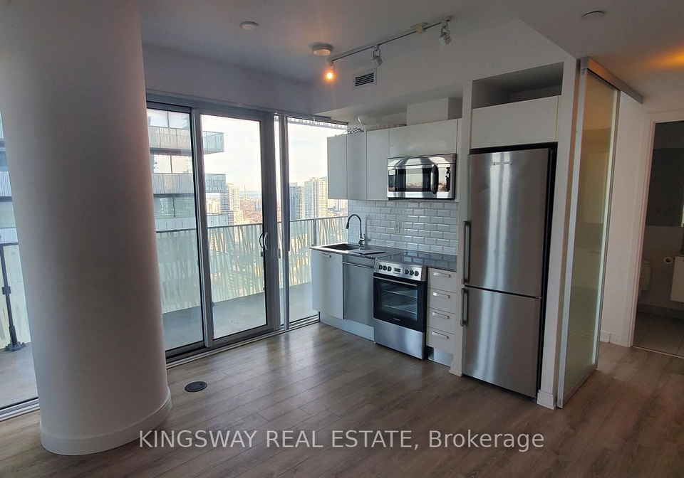 42-charles-street-e-e-toronto-ontario-c12327839