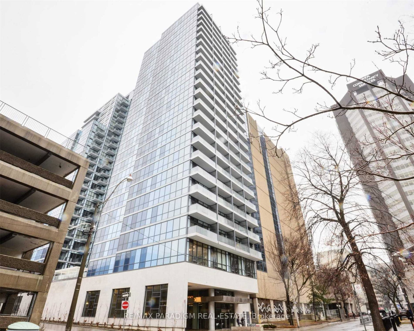 210-simcoe-street-toronto-ontario-c12327910