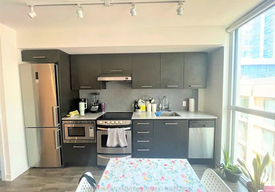 87-peter-street-toronto-ontario-c12327966