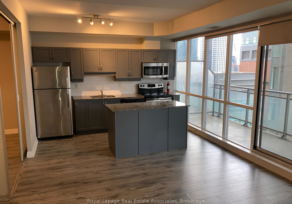 220-victoria-street-toronto-ontario-c12328187