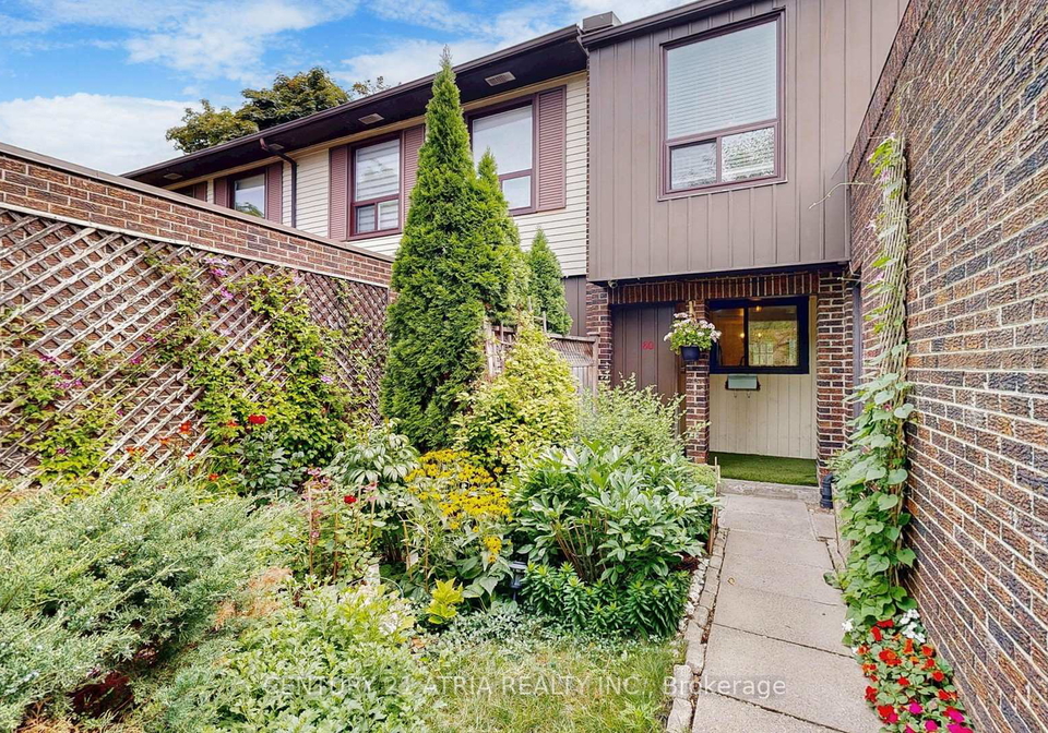 80-spire-hillway-na-north-york-ontario-c12328229