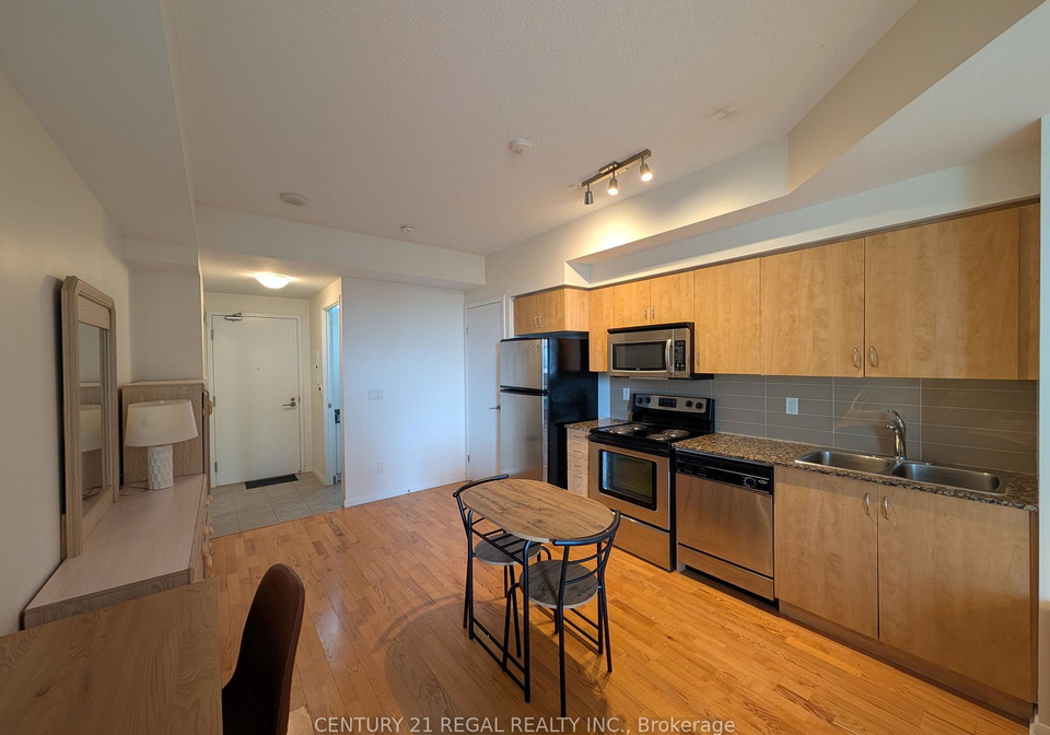 209-fort-york-boulevard-toronto-ontario-c12328247
