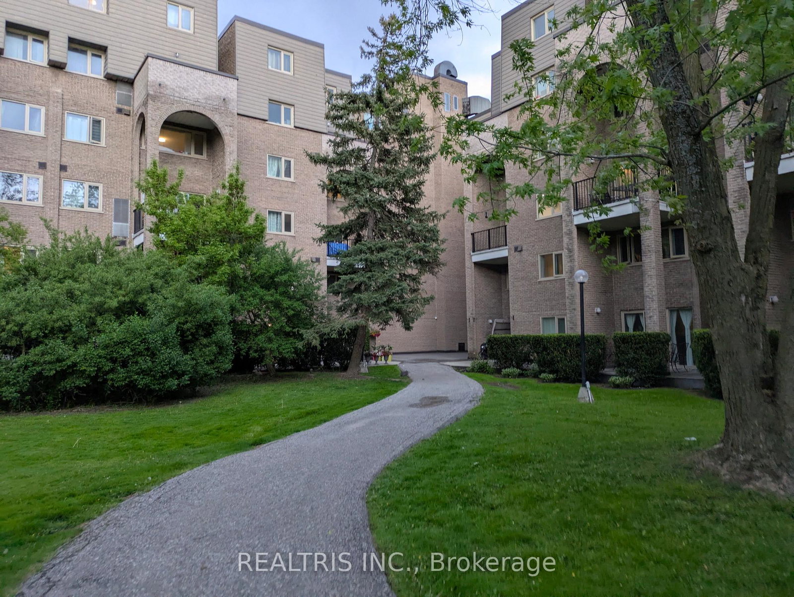 4005-don-mills-road-north-york-ontario-c12328330