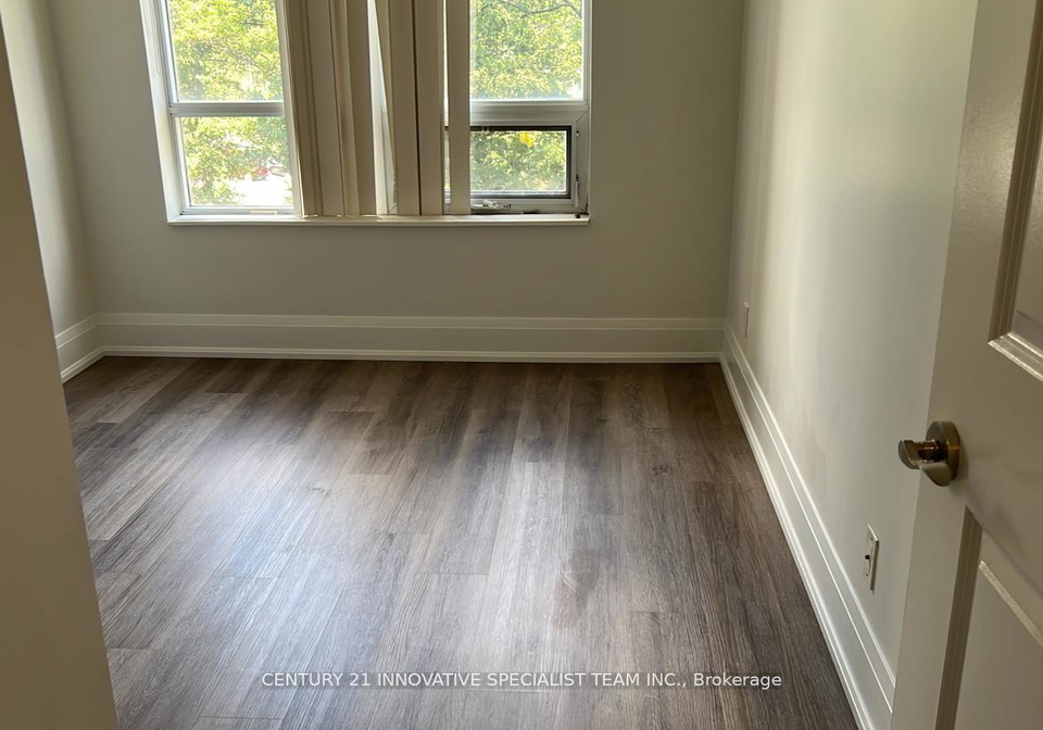 135-wynford-drive-north-york-ontario-c12328559