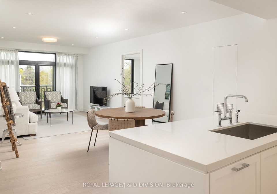 1-strathgowan-avenue-toronto-ontario-c12328710