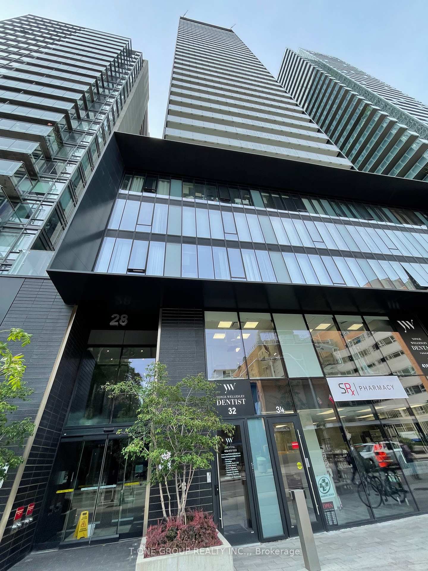 28-wellesley-street-e-e-toronto-ontario-c12328817