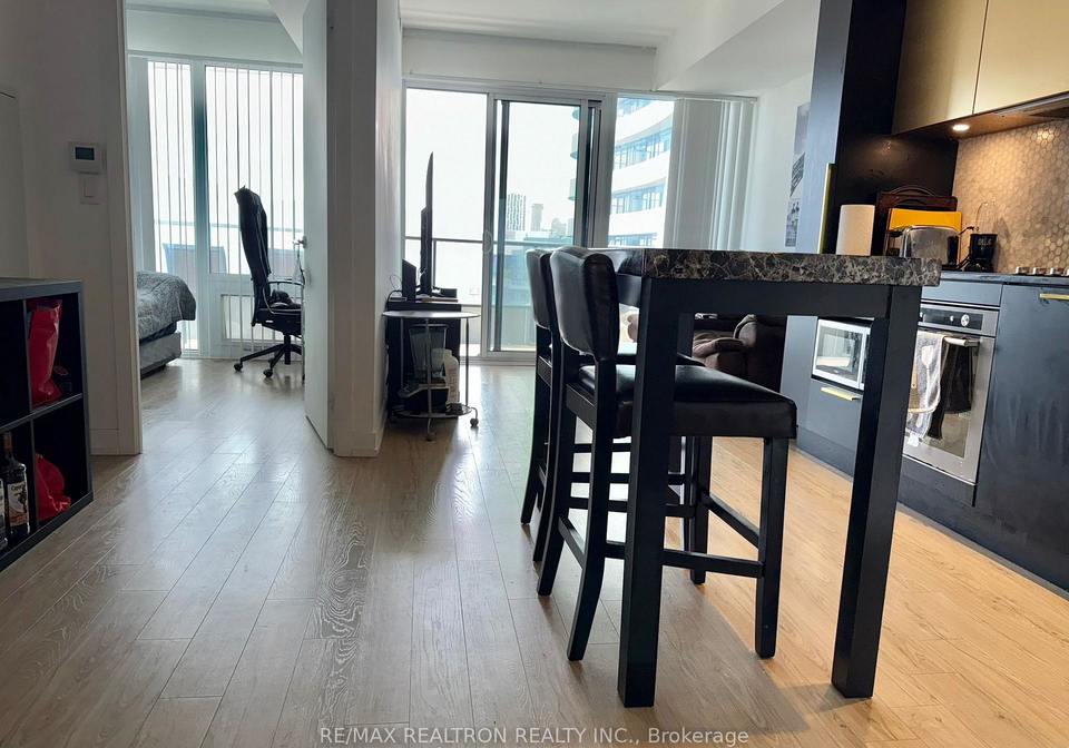 85-wood-street-toronto-ontario-c12328828