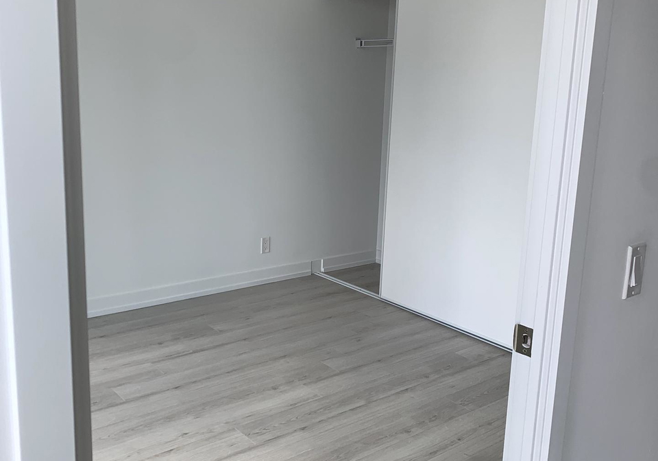33-helendale-avenue-toronto-ontario-c12328887