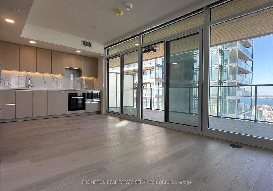 1-concord-cityplace-way-toronto-ontario-c12329004