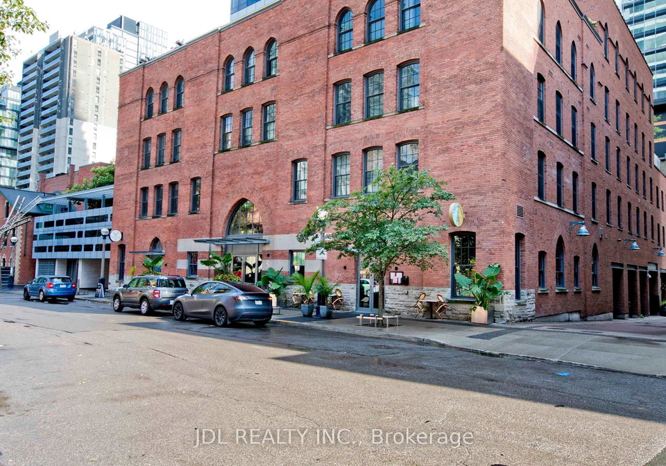 5-st-joseph-street-toronto-ontario-c12329016