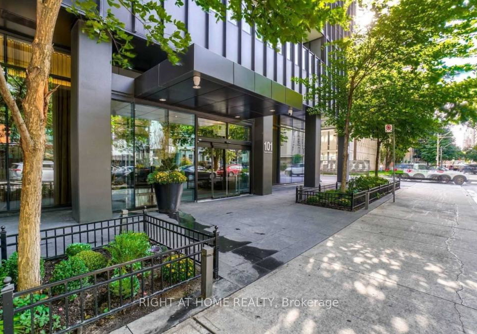 101-charles-street-e-e-toronto-ontario-c12329070