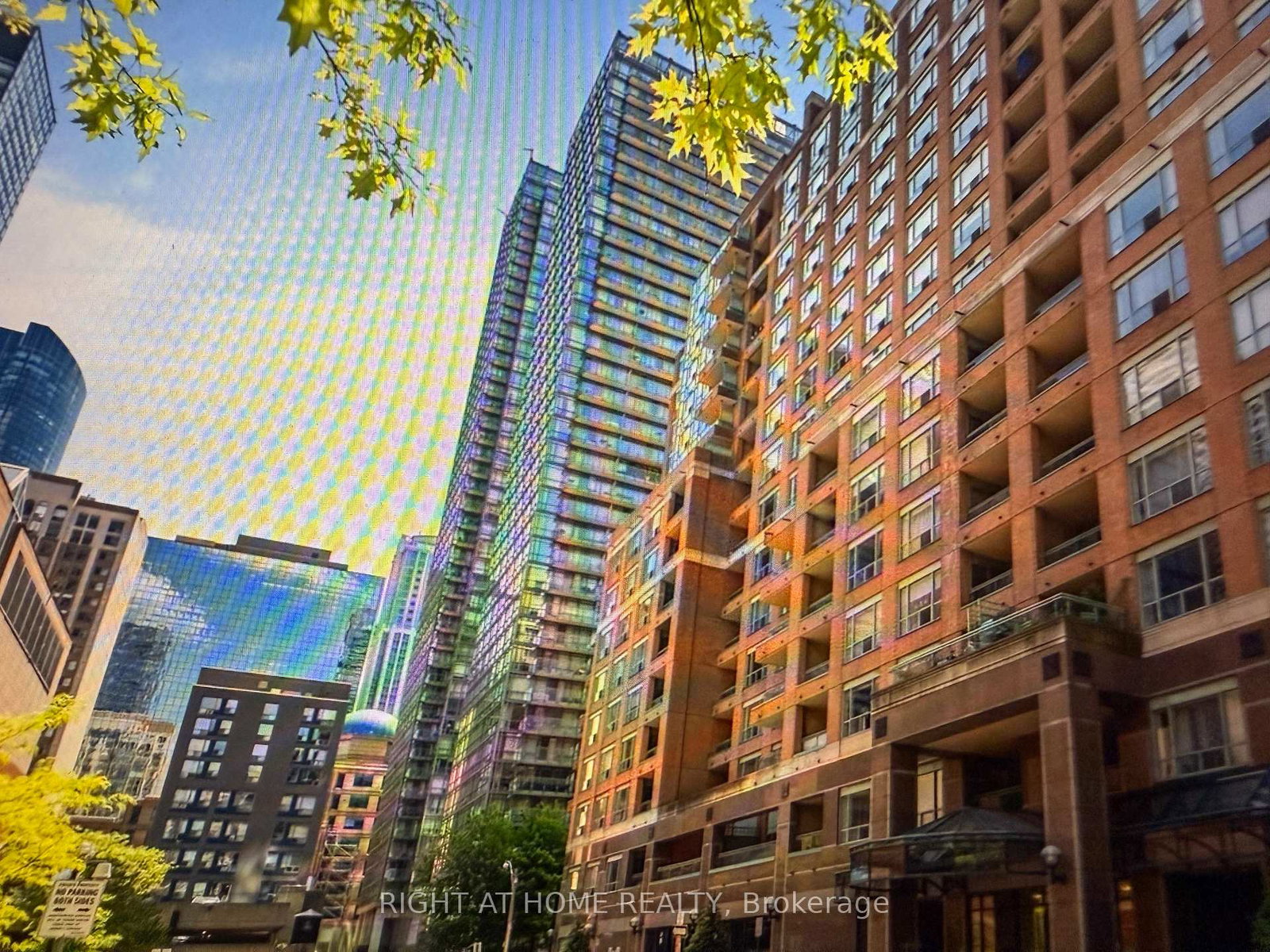 889-bay-street-toronto-ontario-c12329081