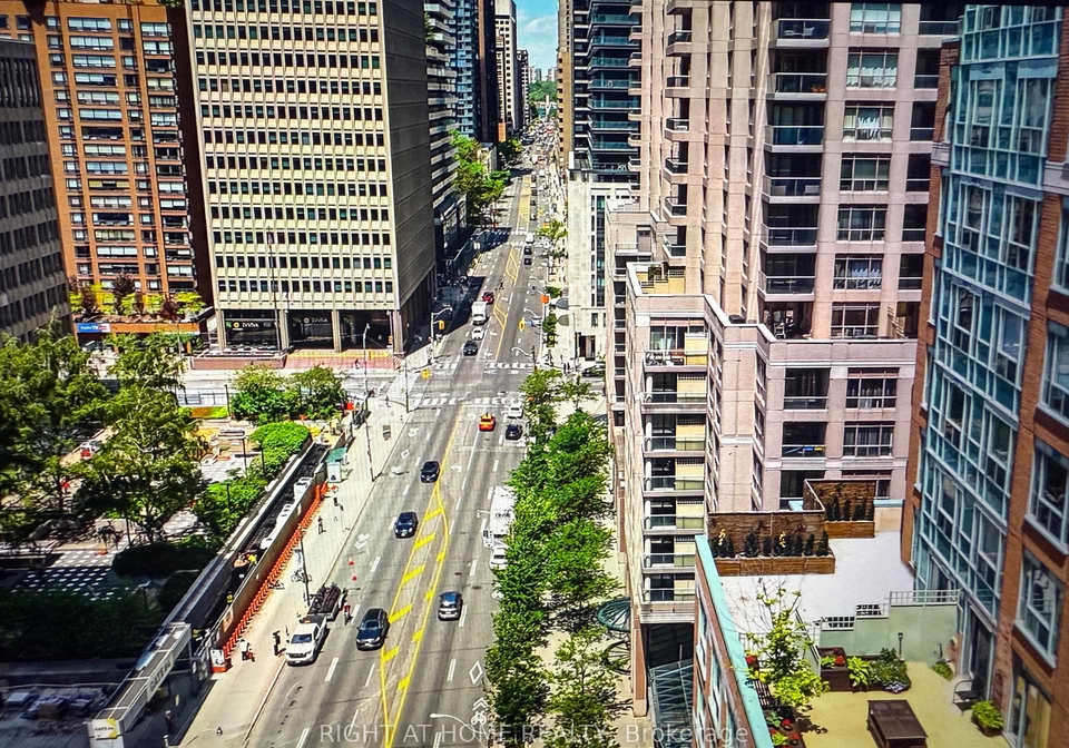 889-bay-street-toronto-ontario-c12329081