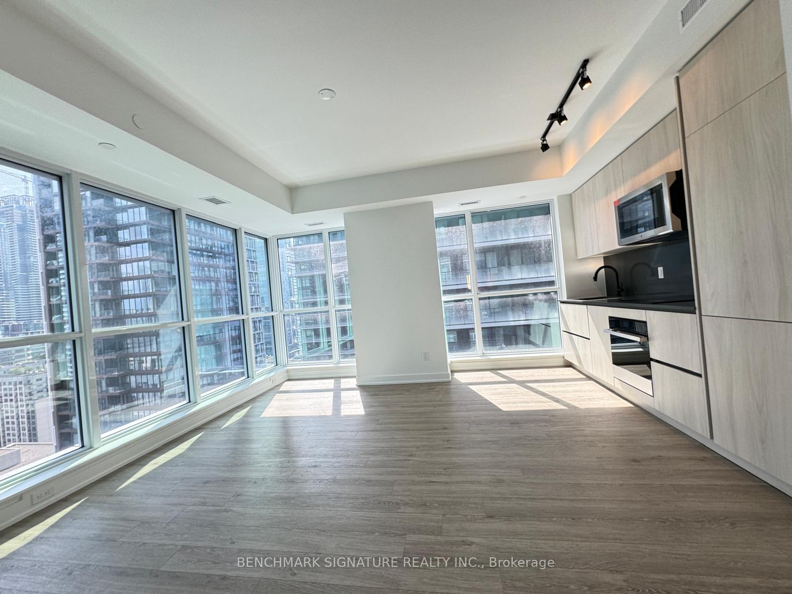 327-king-street-toronto-ontario-c12329137