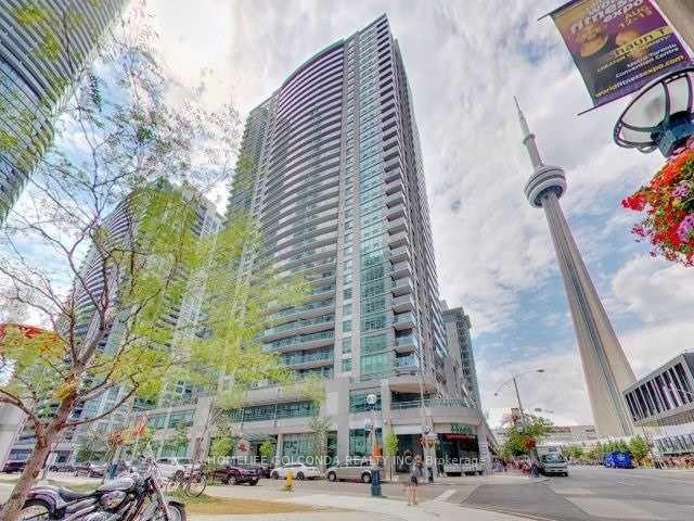 30-grand-trunk-crescent-toronto-ontario-c12329202