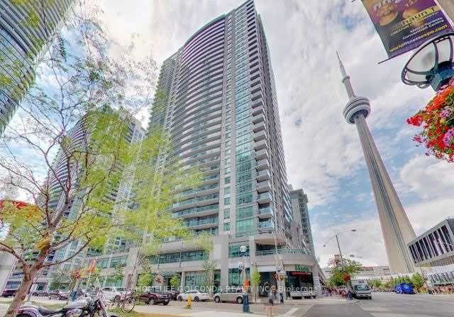 30-grand-trunk-crescent-toronto-ontario-c12329202