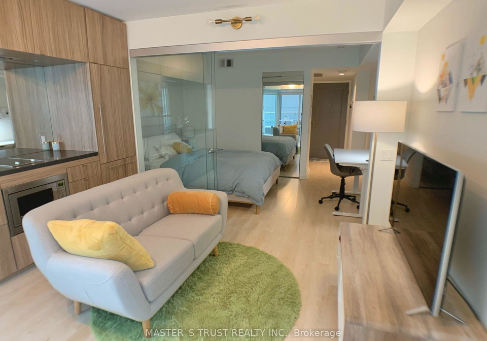 155-yorkville-avenue-toronto-ontario-c12329228