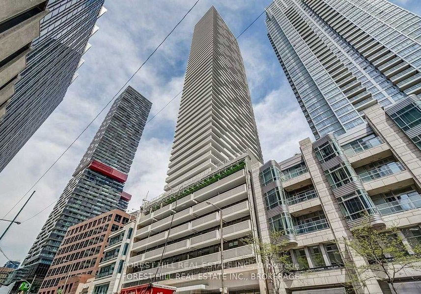2221-yonge-street-toronto-ontario-c12329442