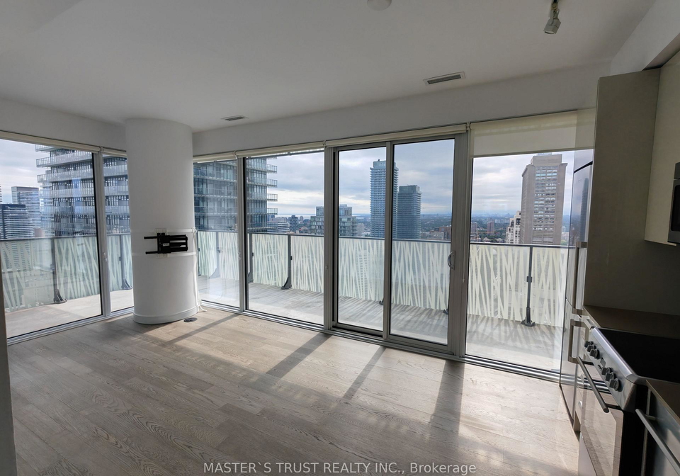 42-charles-street-e-toronto-ontario-c12329465