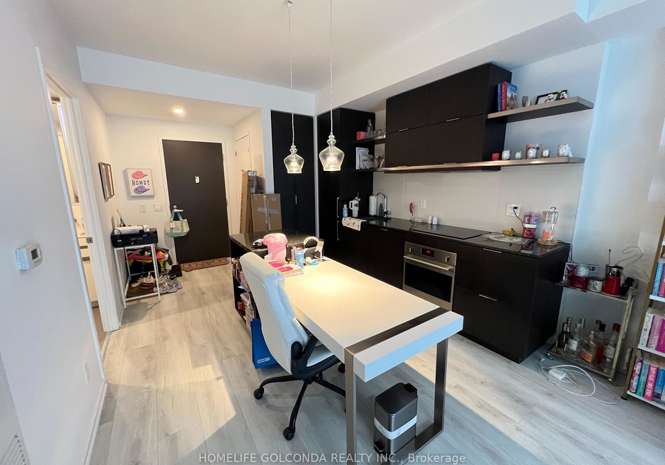 197-yonge-street-toronto-ontario-c12329469
