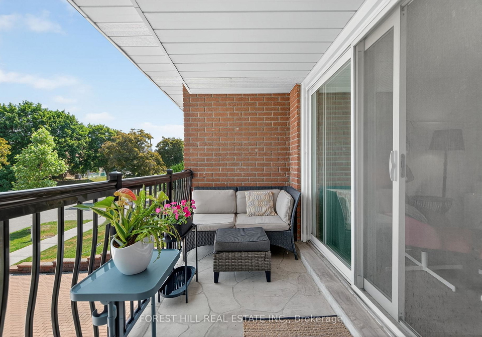 27-hickorynut-drive-north-york-ontario-c12329748