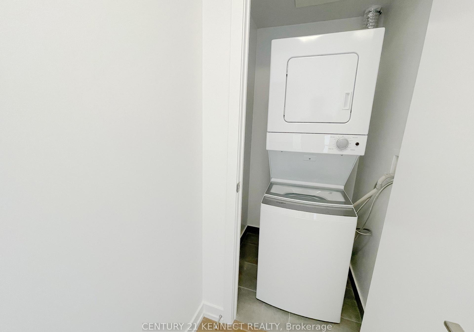 203-college-street-toronto-ontario-c12329839