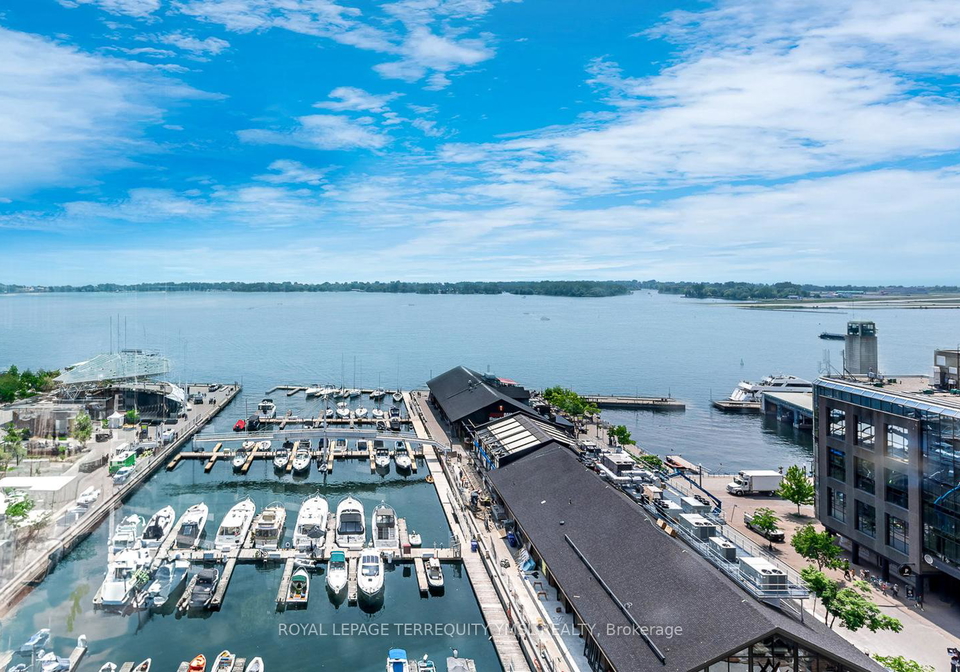 250-queens-quay-w-toronto-ontario-c12330365