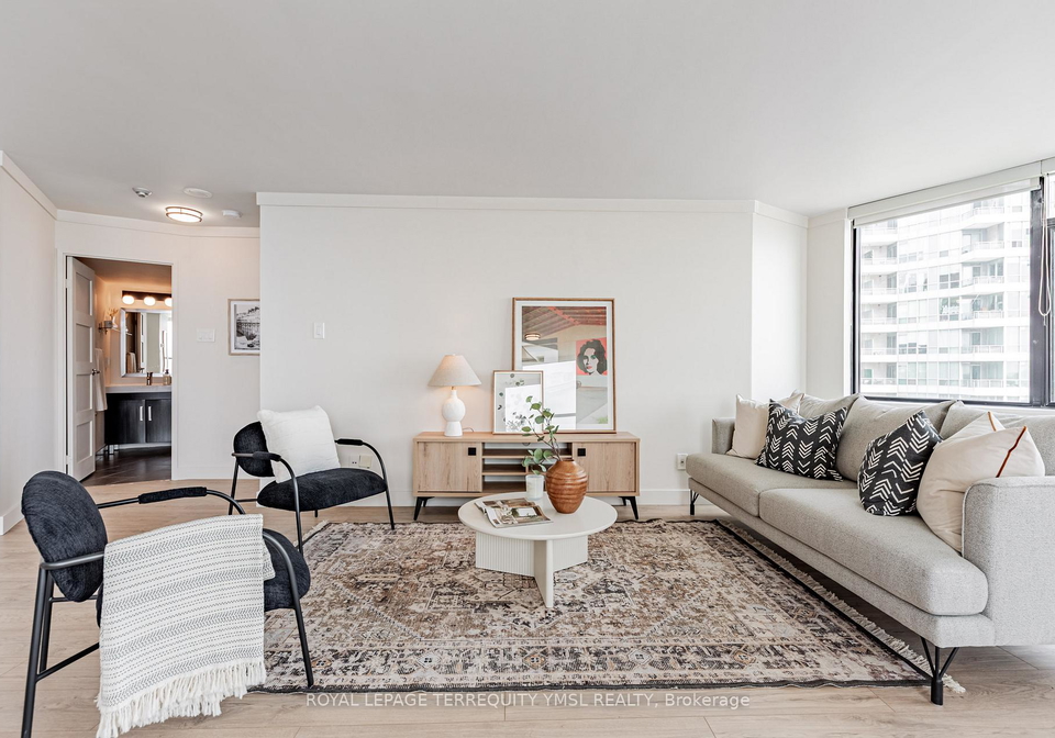 250-queens-quay-w-toronto-ontario-c12330365