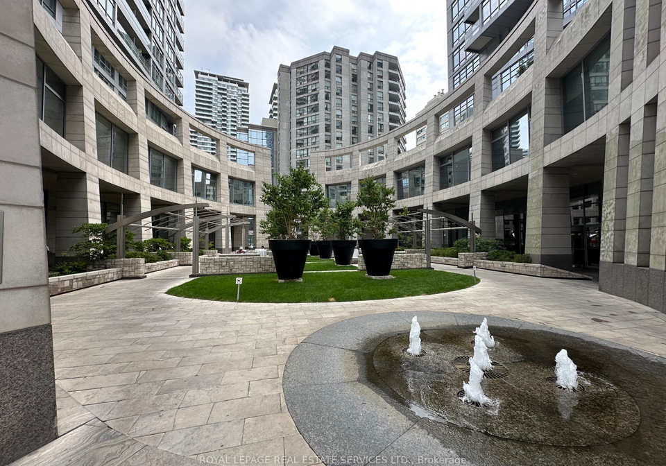 2191-yonge-street-toronto-ontario-c12330436