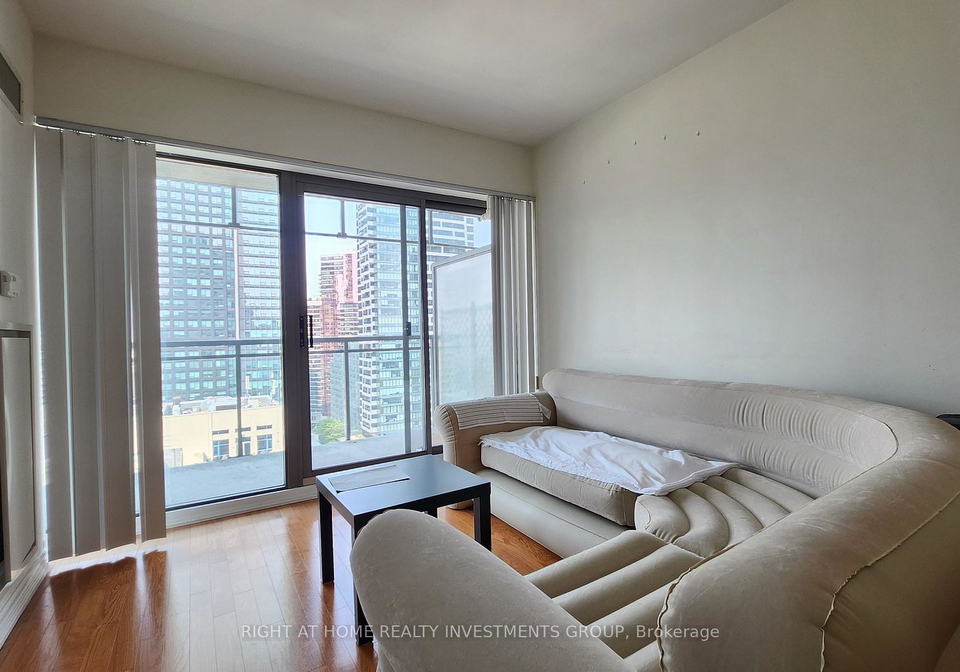 22-wellesley-street-e-toronto-ontario-c12330587