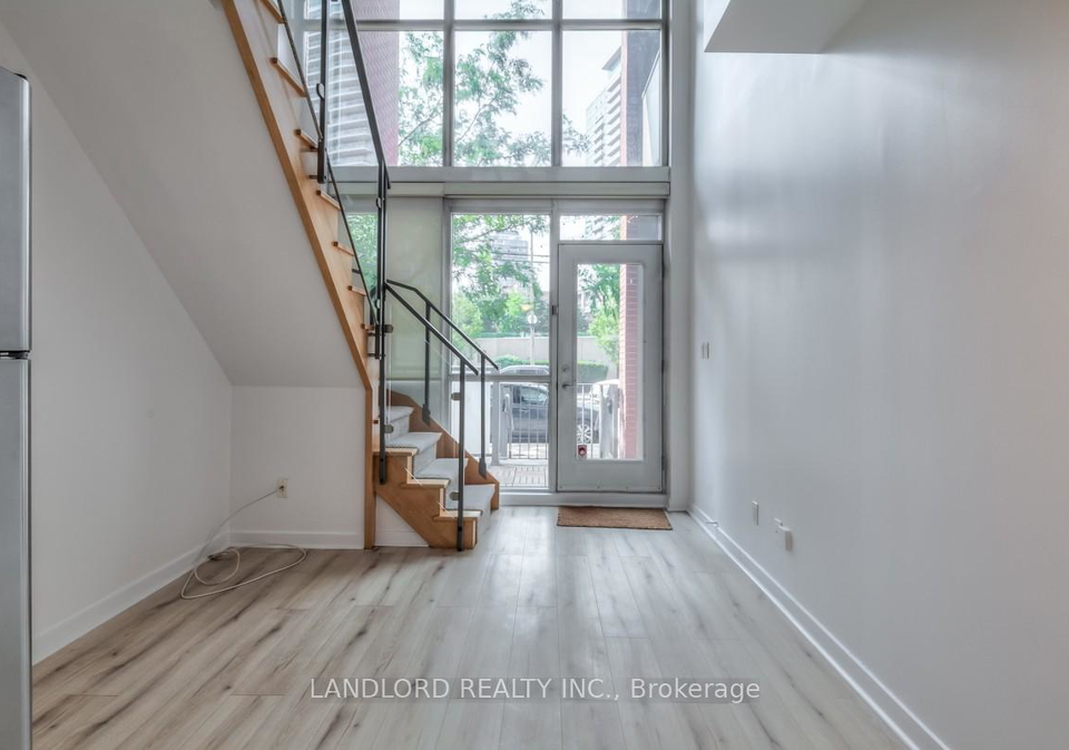 1-shaw-street-toronto-ontario-c12330845