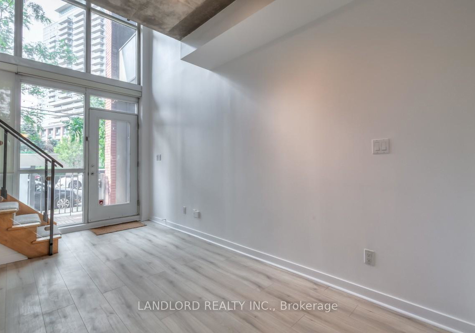 1-shaw-street-toronto-ontario-c12330845