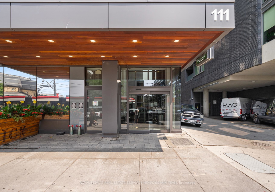 111-bathurst-street-toronto-ontario-c12330946