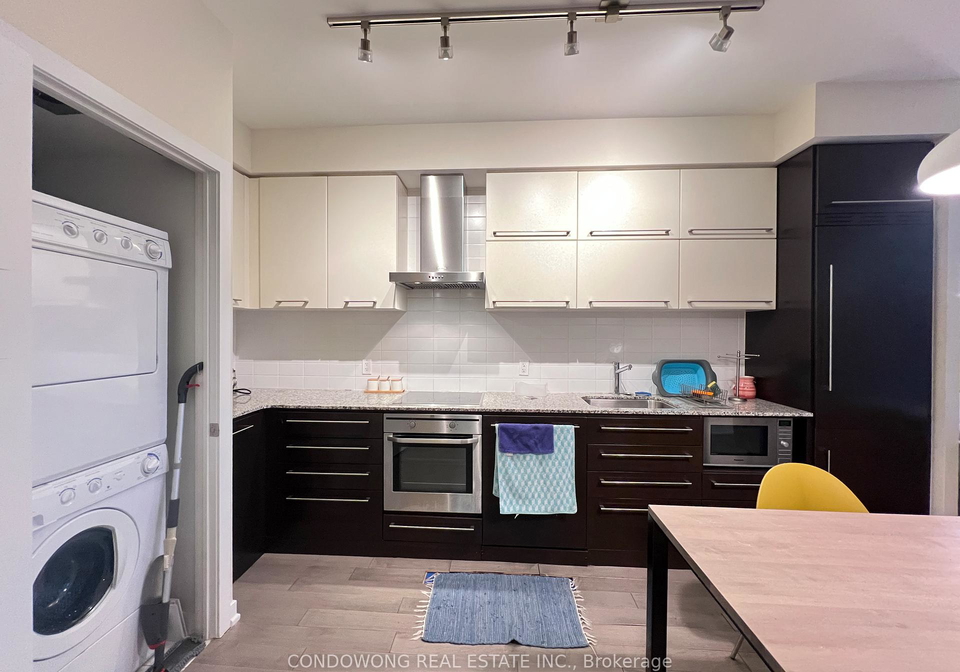 770-bay-street-toronto-ontario-c12330947