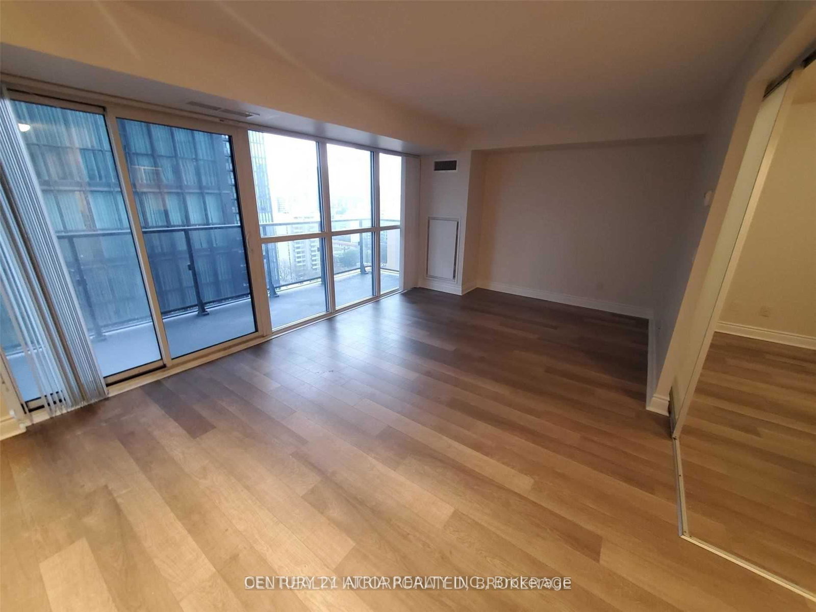 28-ted-rogers-way-toronto-ontario-c12331036