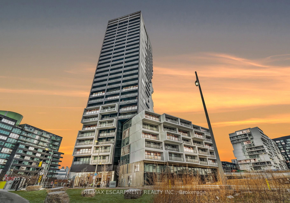 170-bayview-avenue-toronto-ontario-c12331053