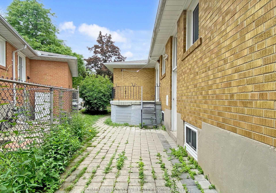40-tollerton-avenue-north-york-ontario-c12331062
