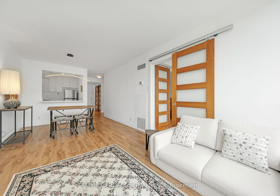 92-king-street-e-toronto-ontario-c12331178