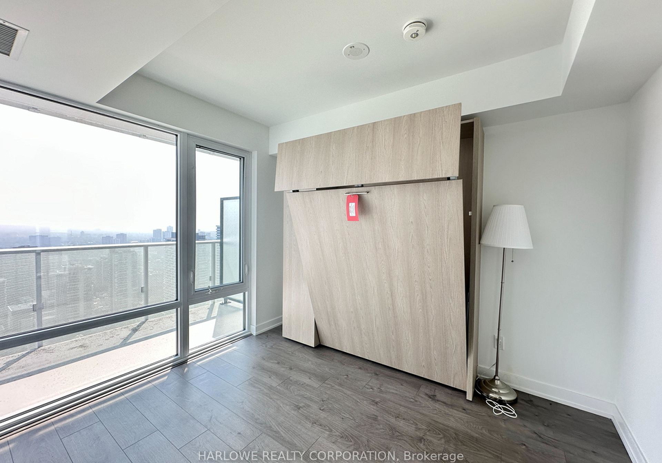 501-yonge-street-toronto-ontario-c12331216