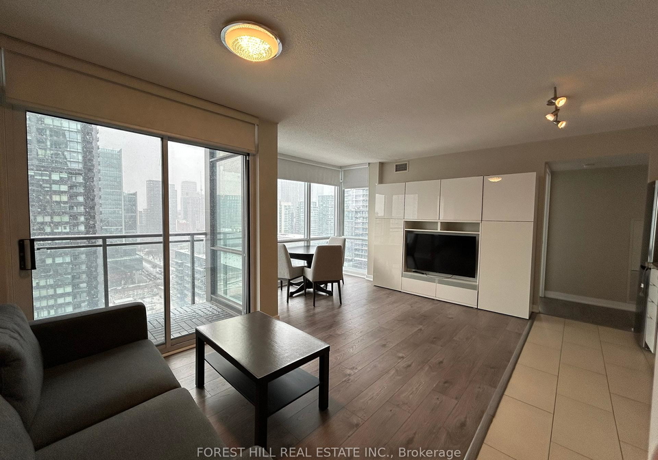 15-fort-york-boulevard-toronto-ontario-c12331324