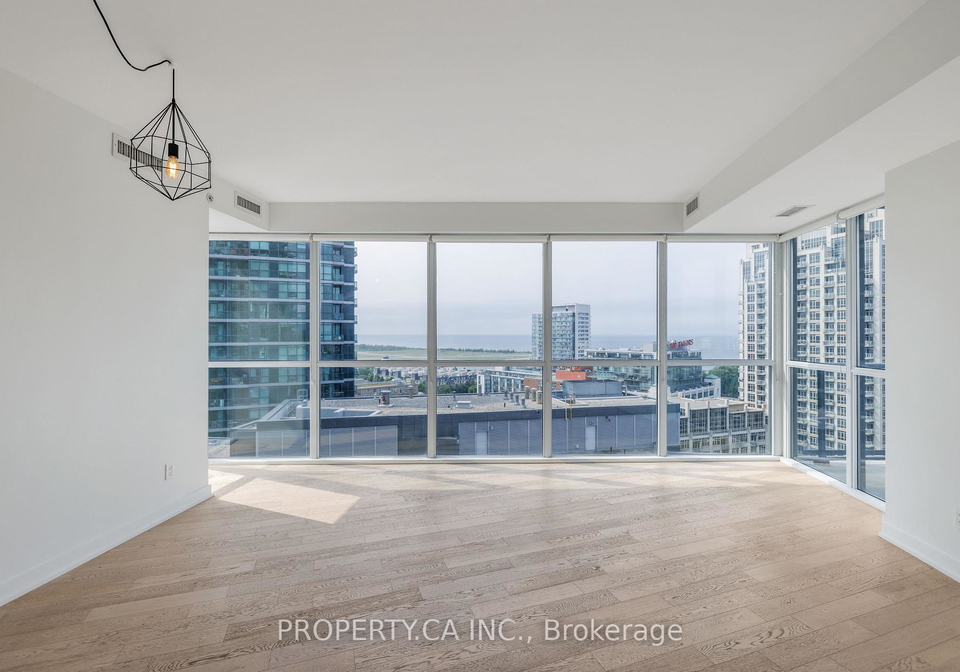 20-bruyeres-mews-toronto-ontario-c12331372
