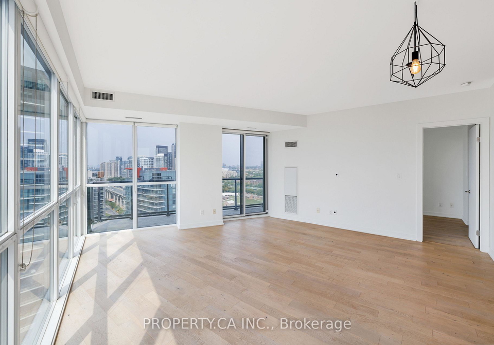 20-bruyeres-mews-toronto-ontario-c12331372