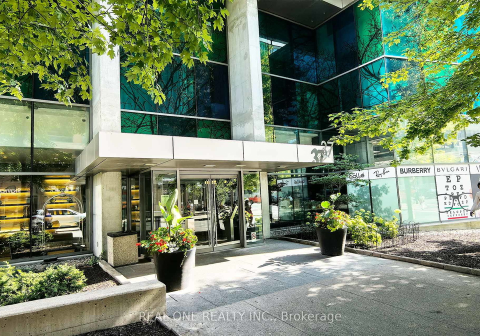 37-grosvenor-street-toronto-ontario-c12331447