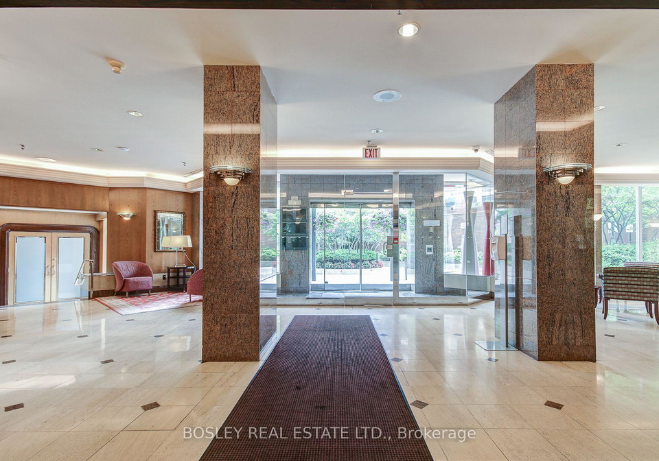 942-yonge-street-toronto-ontario-c12331454