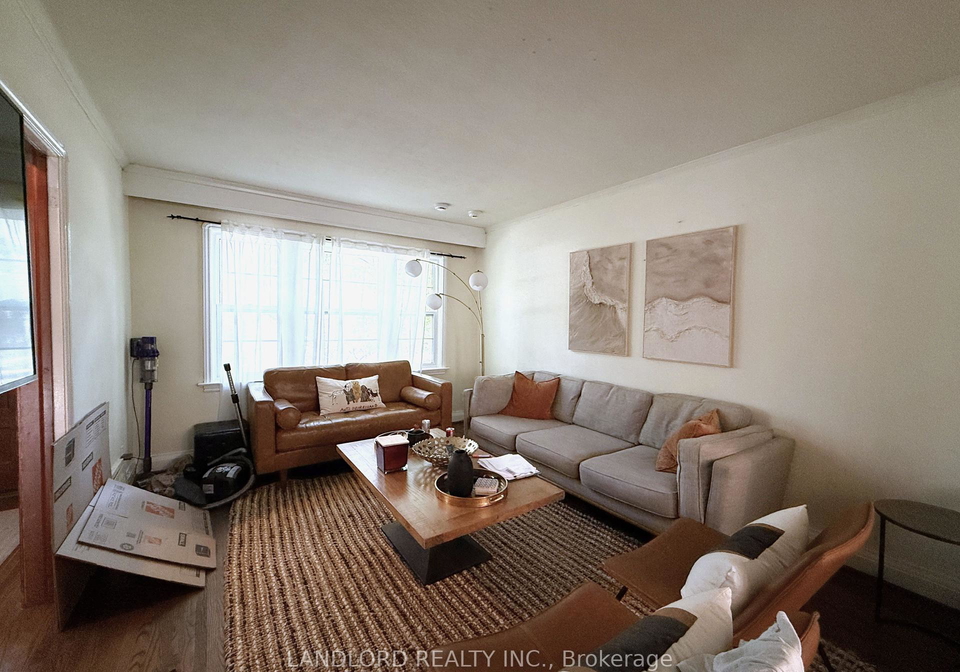 1-thursfield-crescent-east-york-ontario-c12331486